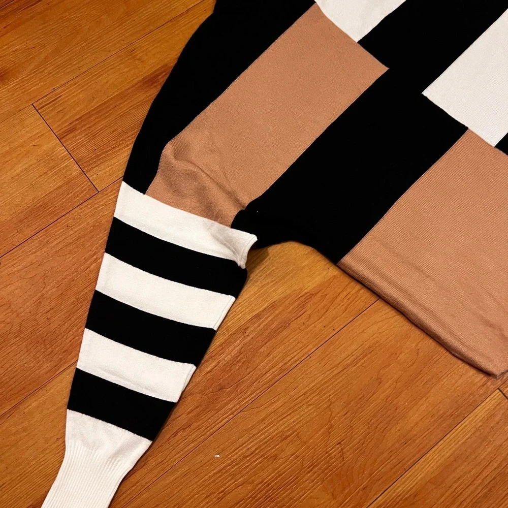 AAEDA colorblock mockneck sweater - Picture 3 of 6